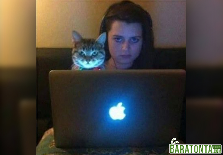 Eu sei o que você pesquisa online de madrugada