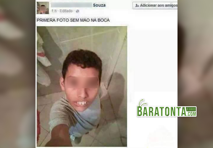 Primeira foto sem a mão na boca